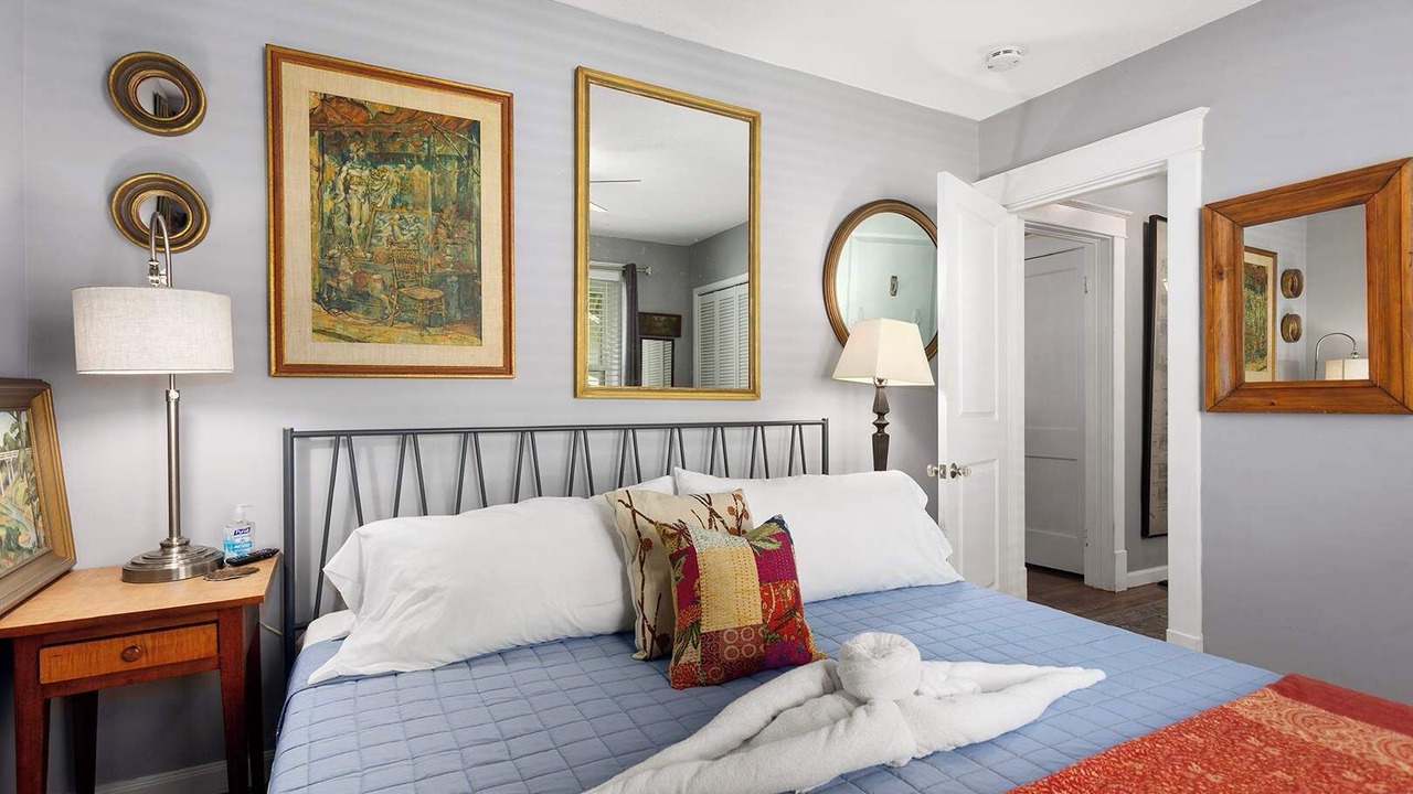 Photo of Bedroom in Rosedale