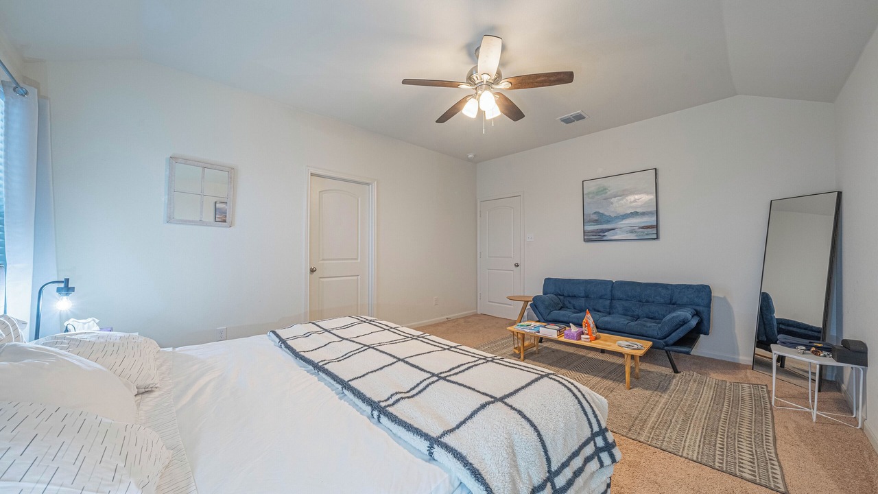 Photo of Bedroom in Medina Valley