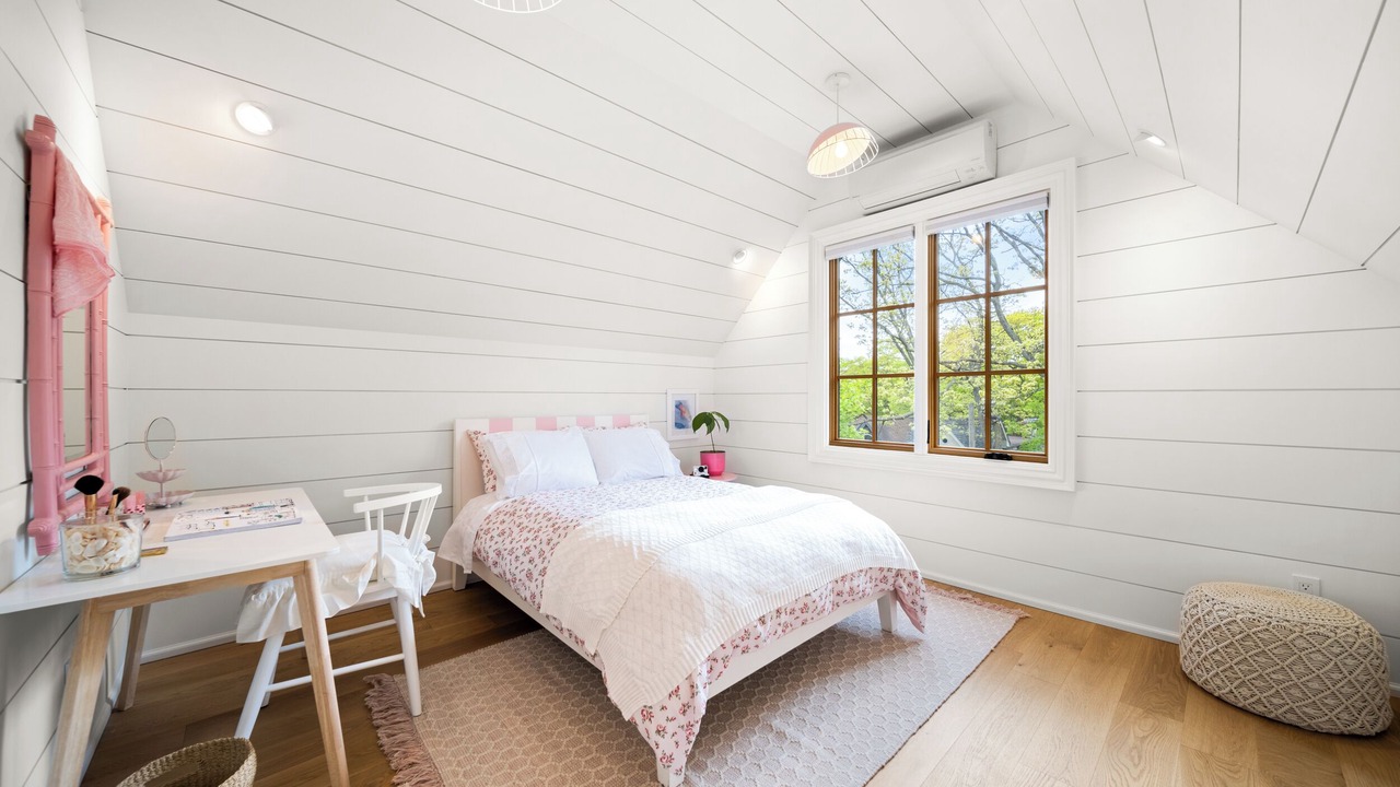 Photo of Bedroom in The Beaches