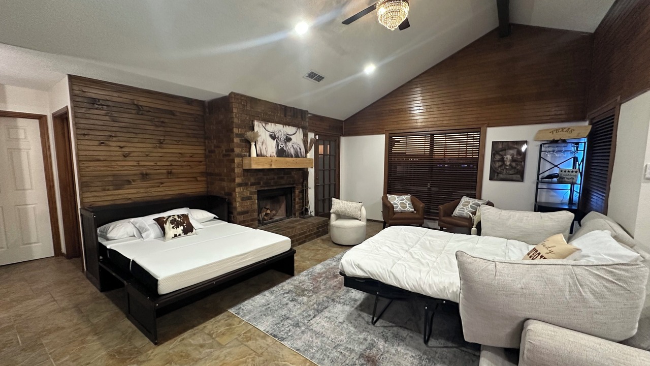 Photo of Bedroom in Grand Prairie