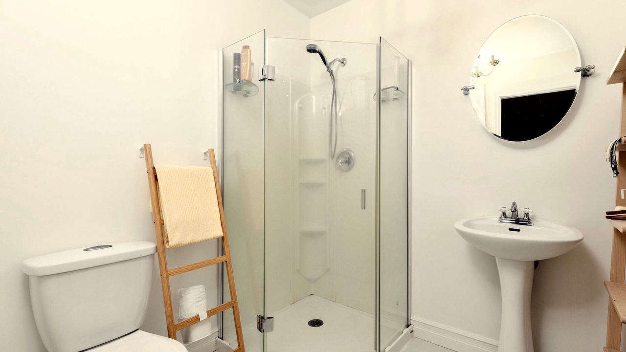 Photo of Bathroom in Prospect