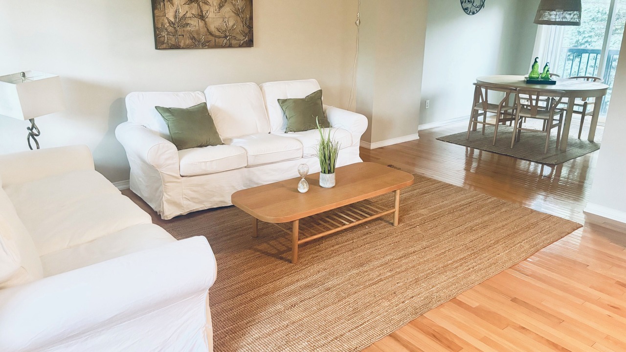 Photo of Livingroom in Oakville