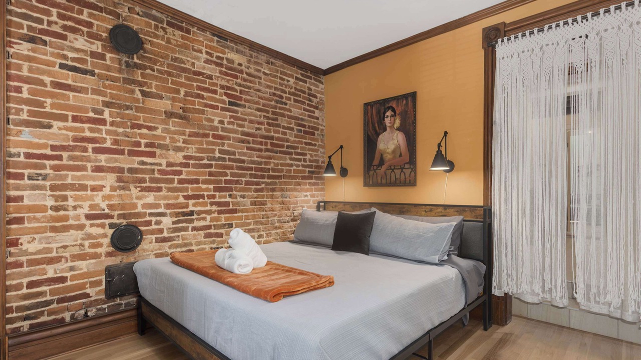 Photo of Bedroom in Parkville