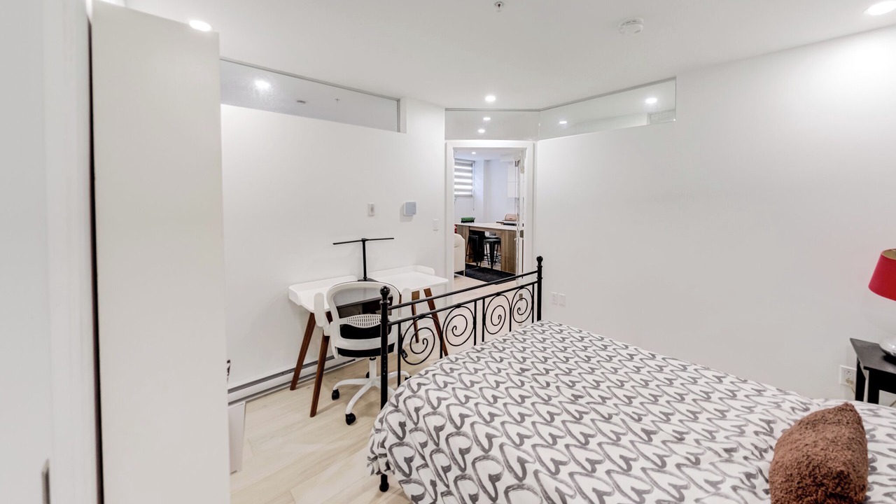 Photo of Bedroom in Latin Quarter