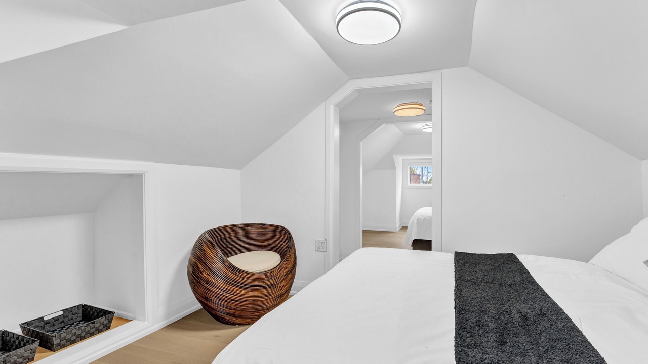 Photo of Bedroom in Lakeview