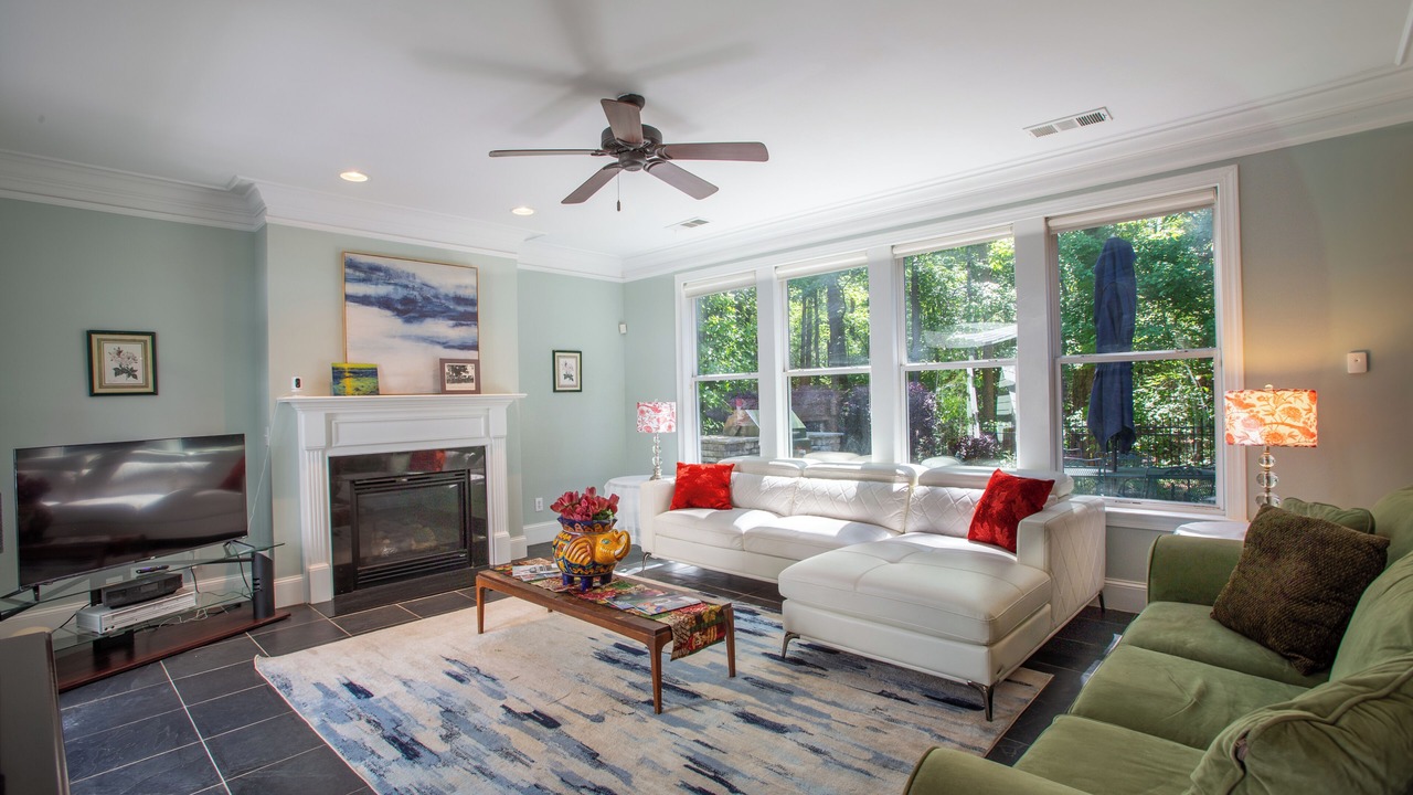 Photo of Livingroom in Cliftondale
