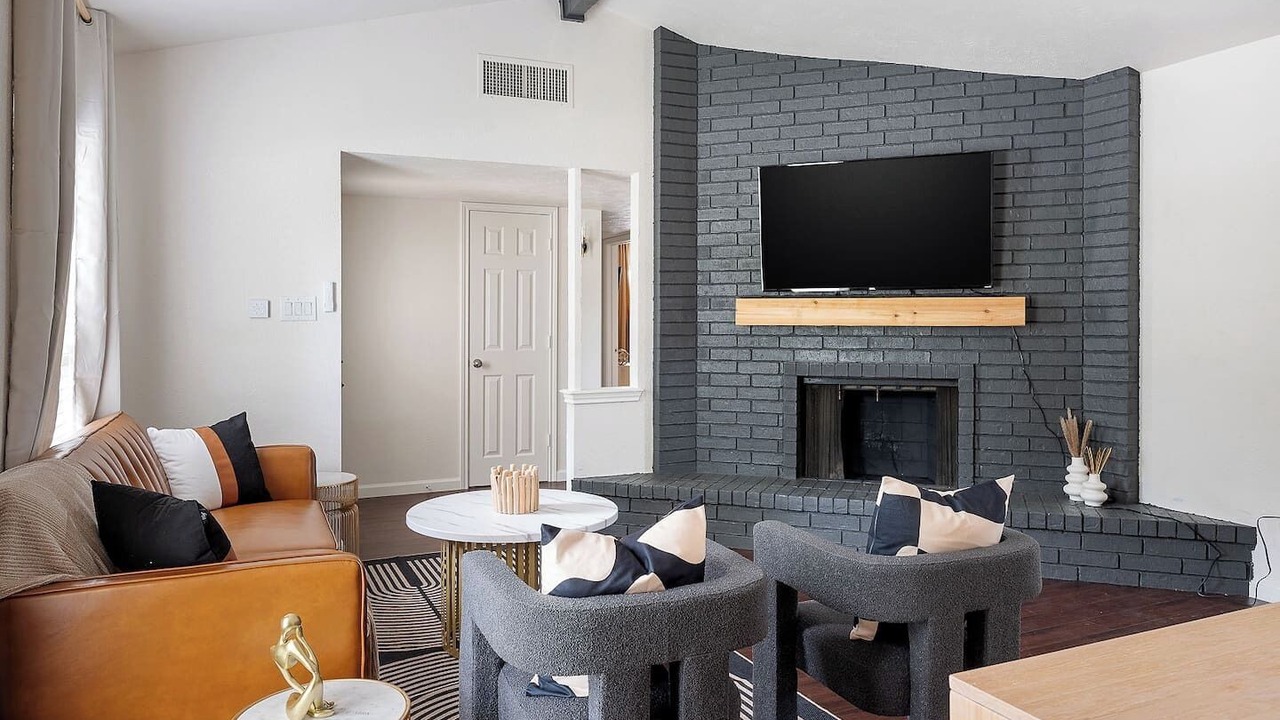 Photo of Livingroom in The Colony