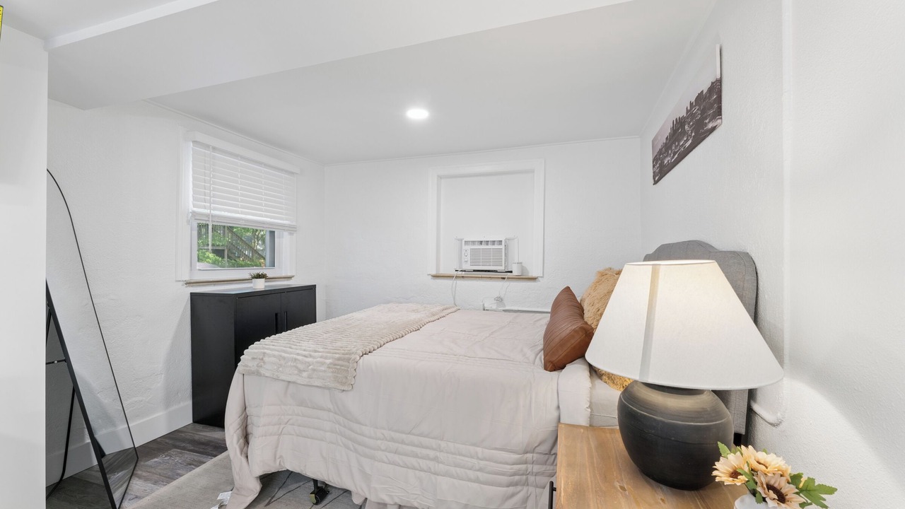 Photo of Bedroom in Rosedale