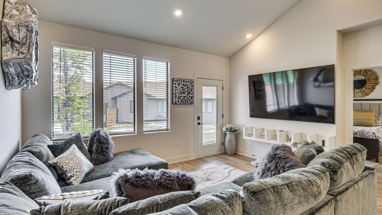 Photo of Livingroom in Raymore