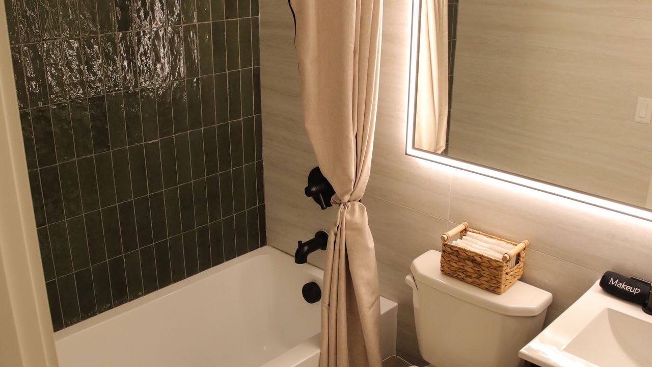 Photo of Bathroom in Newark