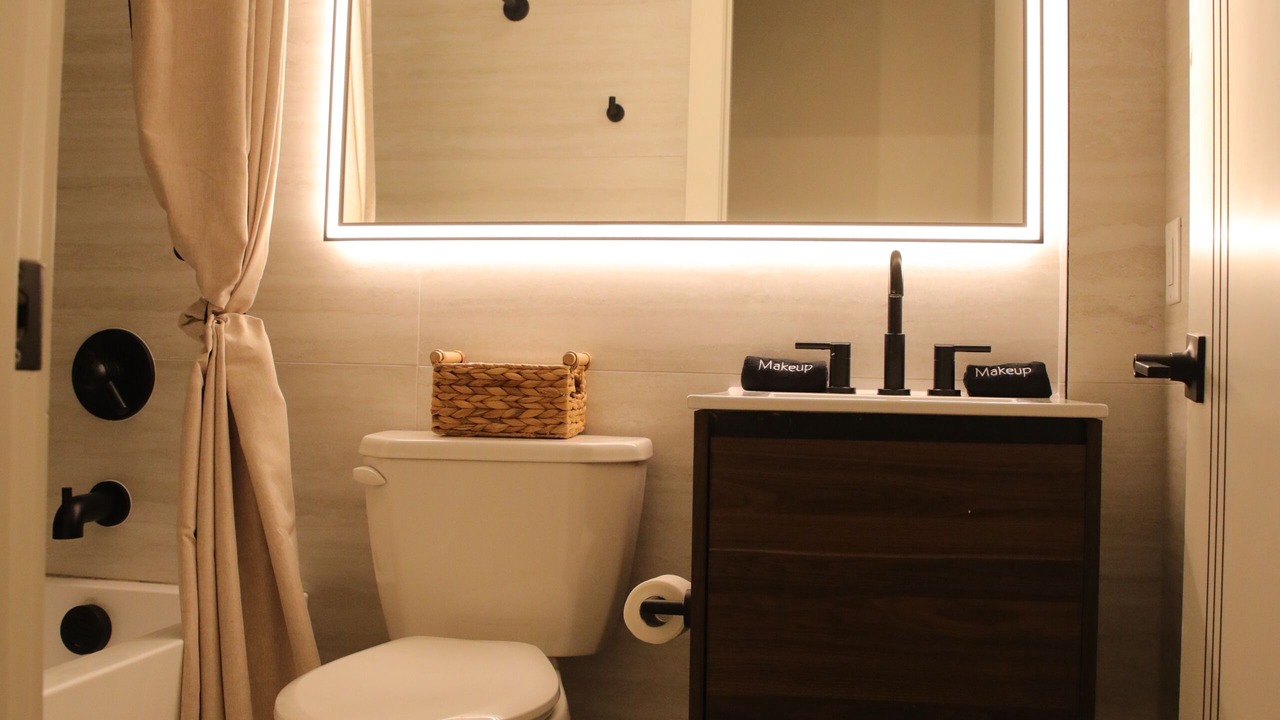 Photo of Bathroom in Newark