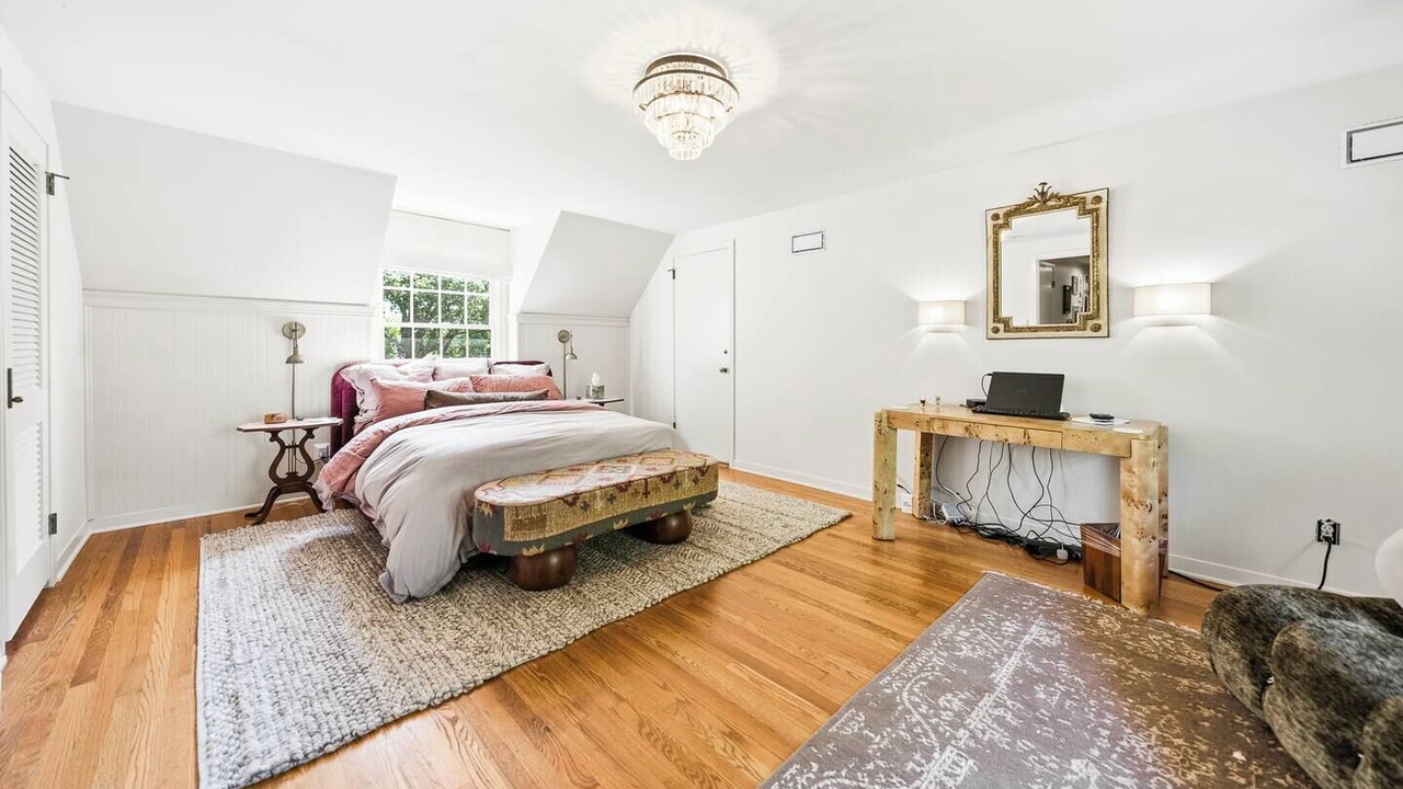 Photo of Bedroom in Prairie Village