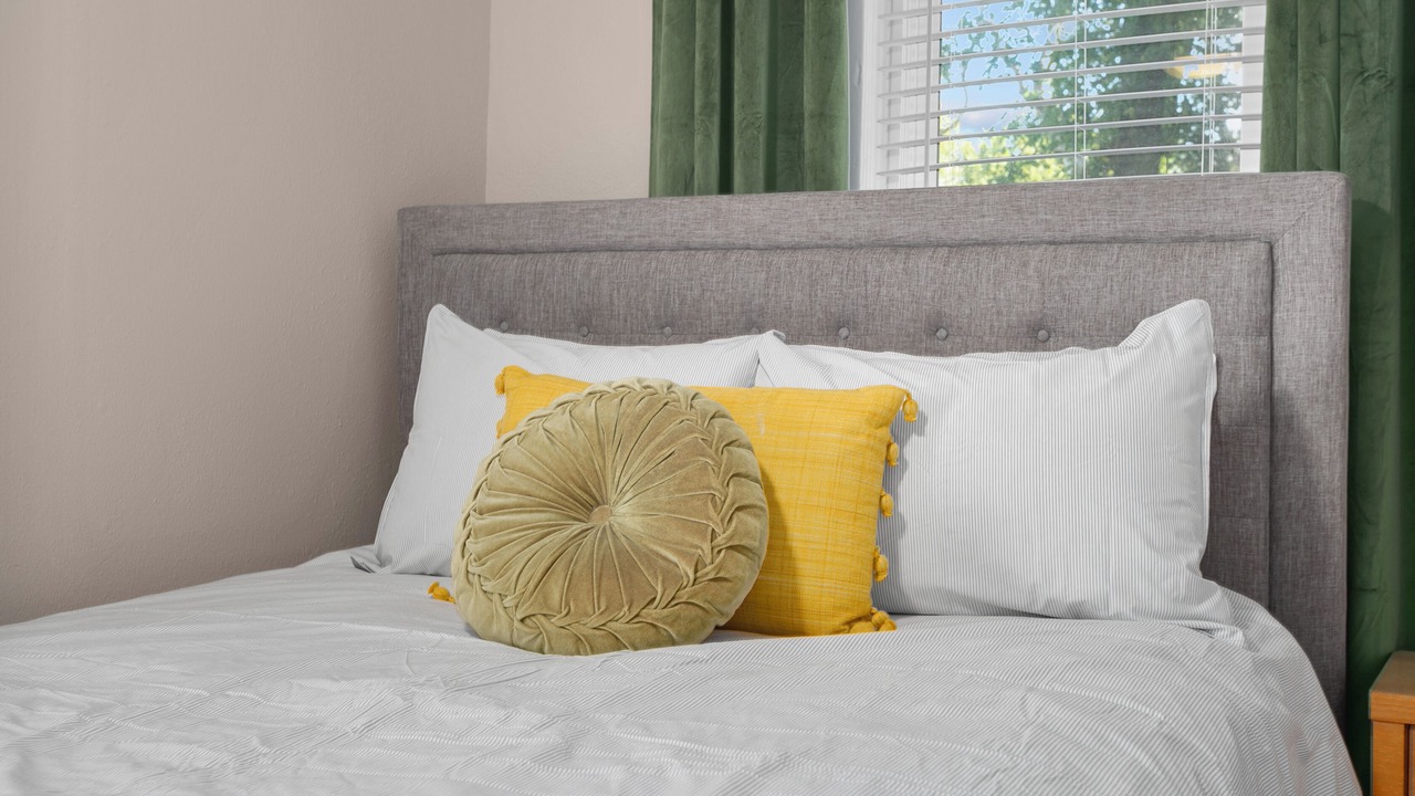 Photo of Bedroom in Rosedale