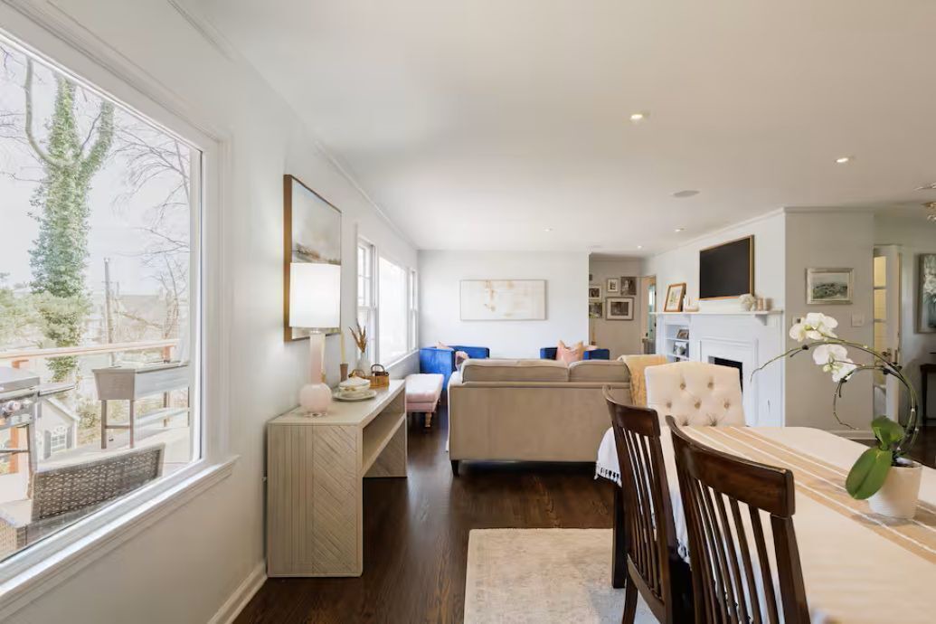 Photo of Livingroom in Prairie Village