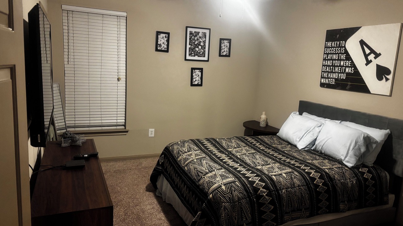 Photo of Bedroom in Midtown