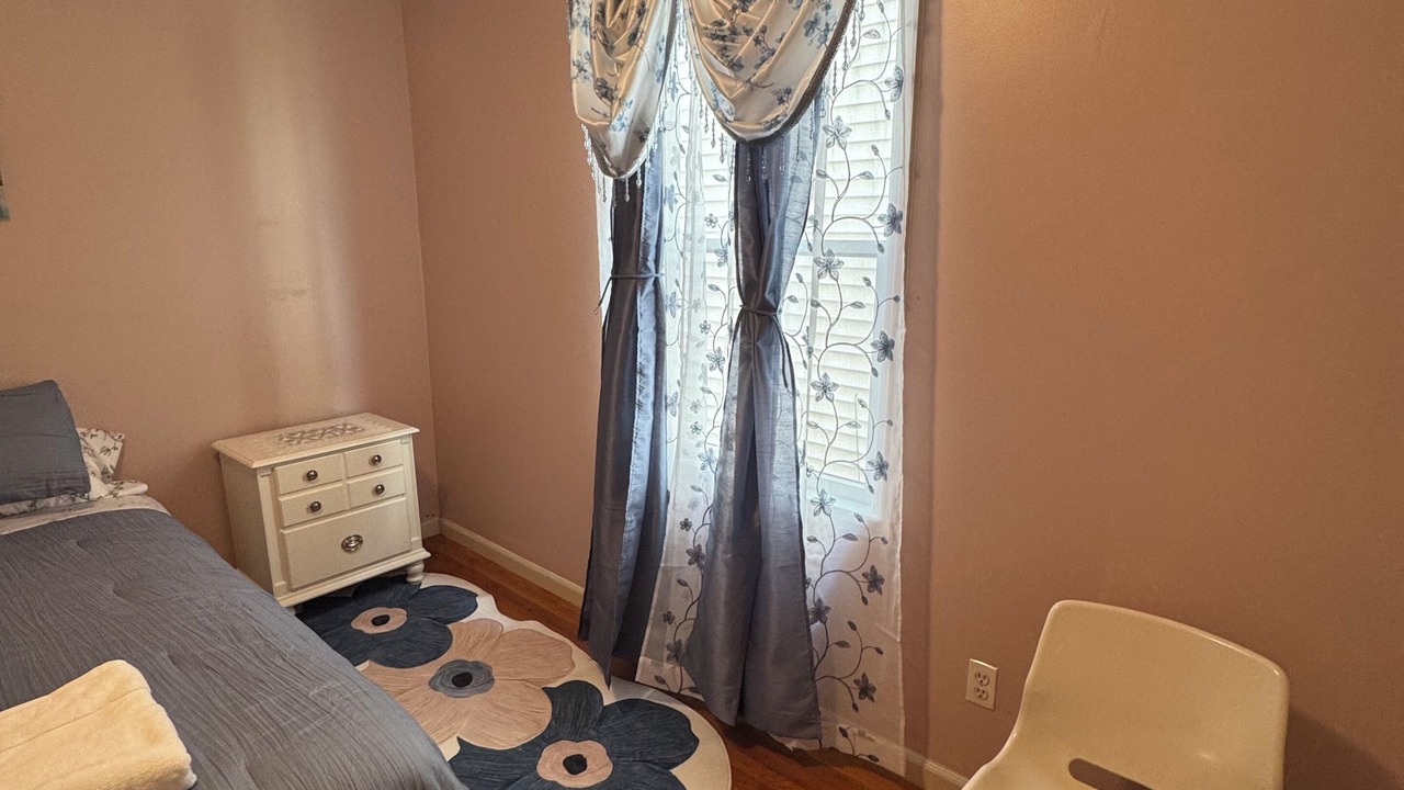 Photo of Bedroom in North Ironbound