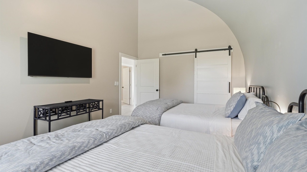 Photo of Bedroom in Pleasant Hill