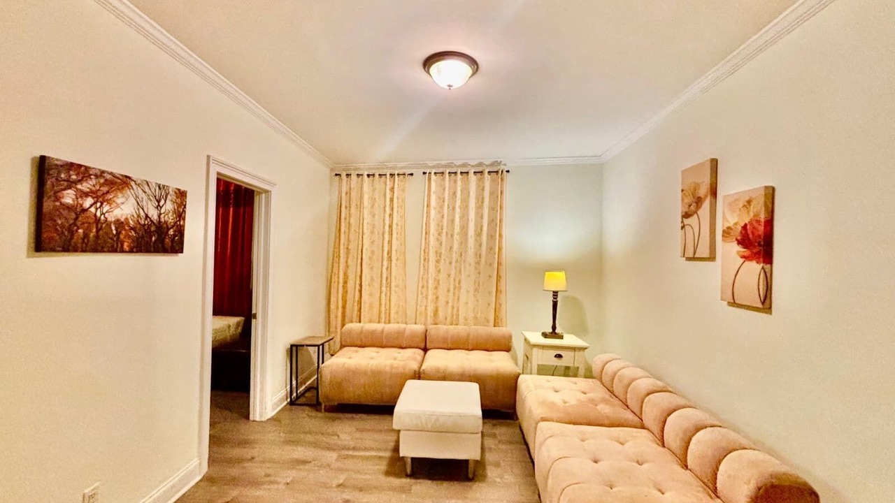 Photo of Livingroom in Ironbound District