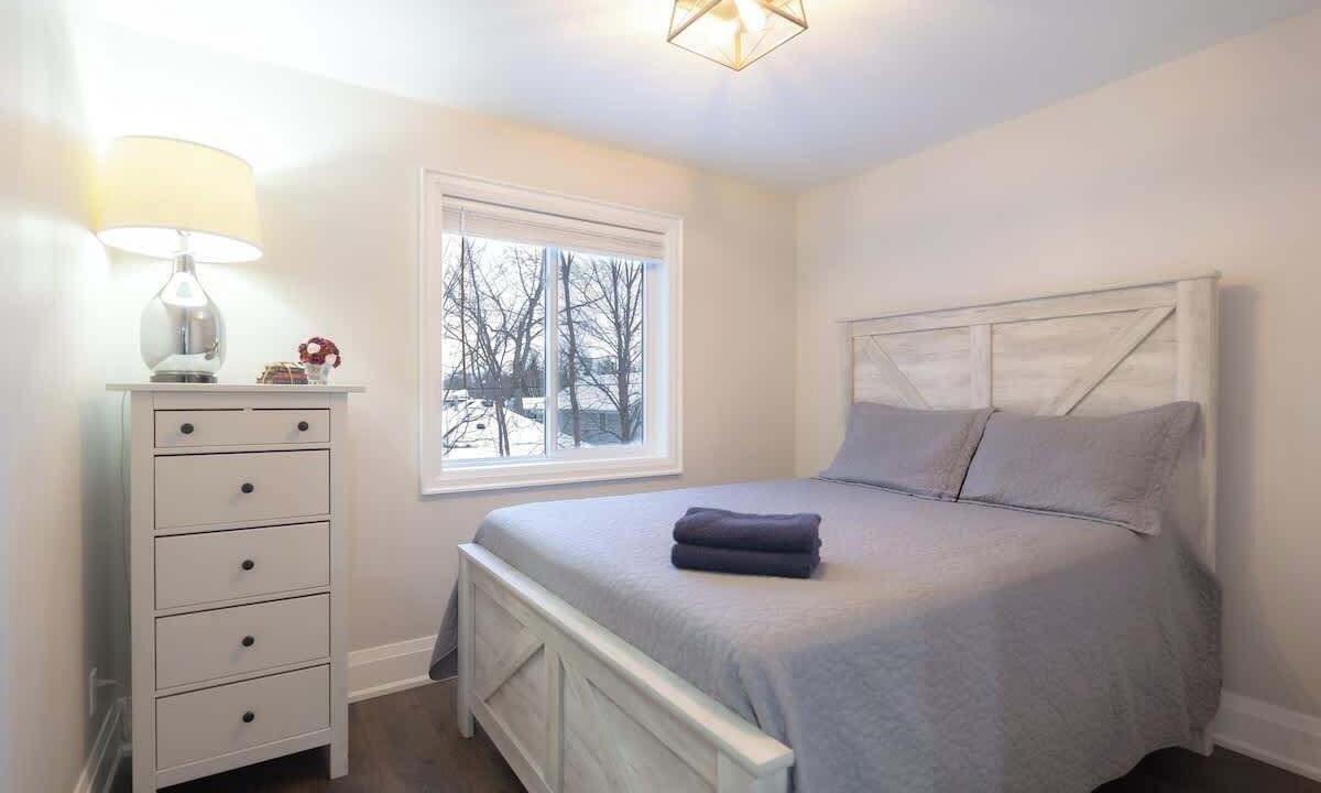 Photo of Bedroom in Crystal Beach