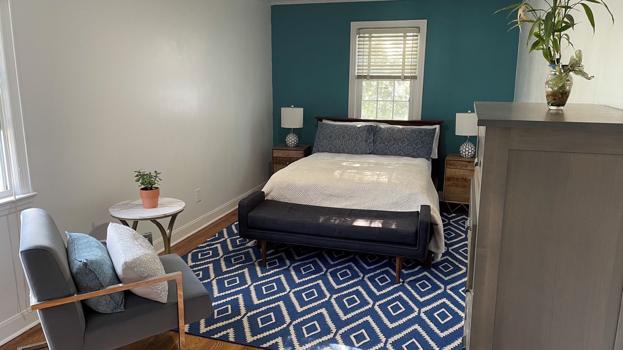 Photo of Bedroom in Teaneck