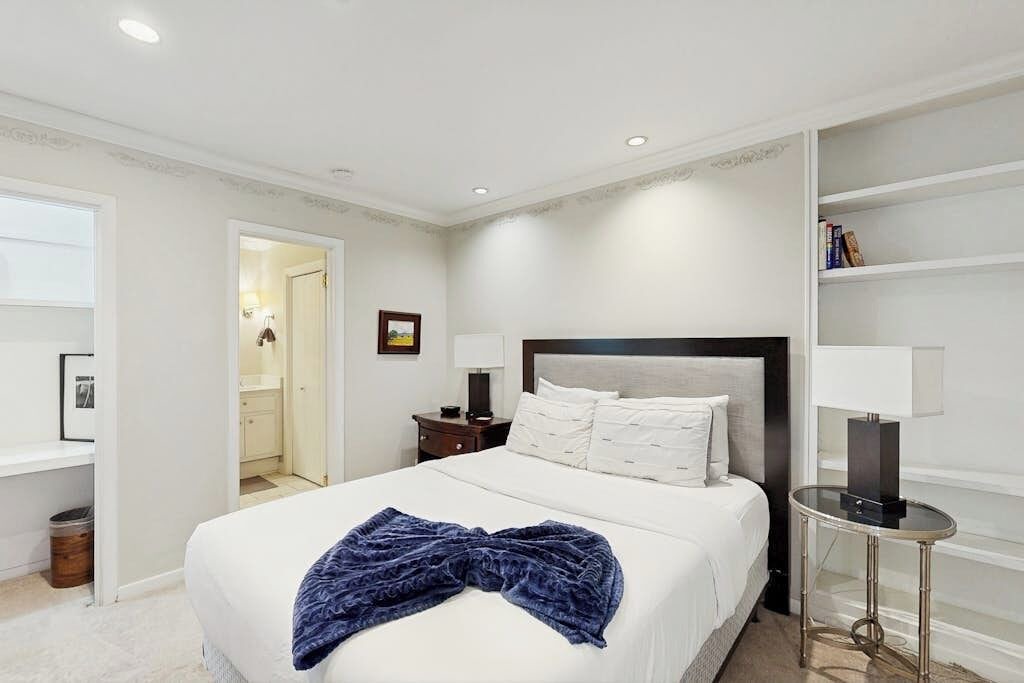 Photo of Bedroom in Tarrytown