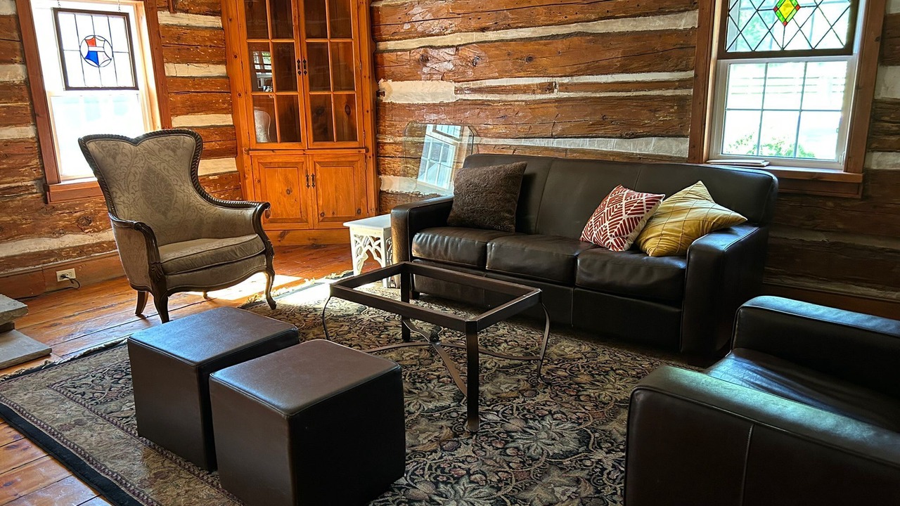 Photo of Livingroom in Milton