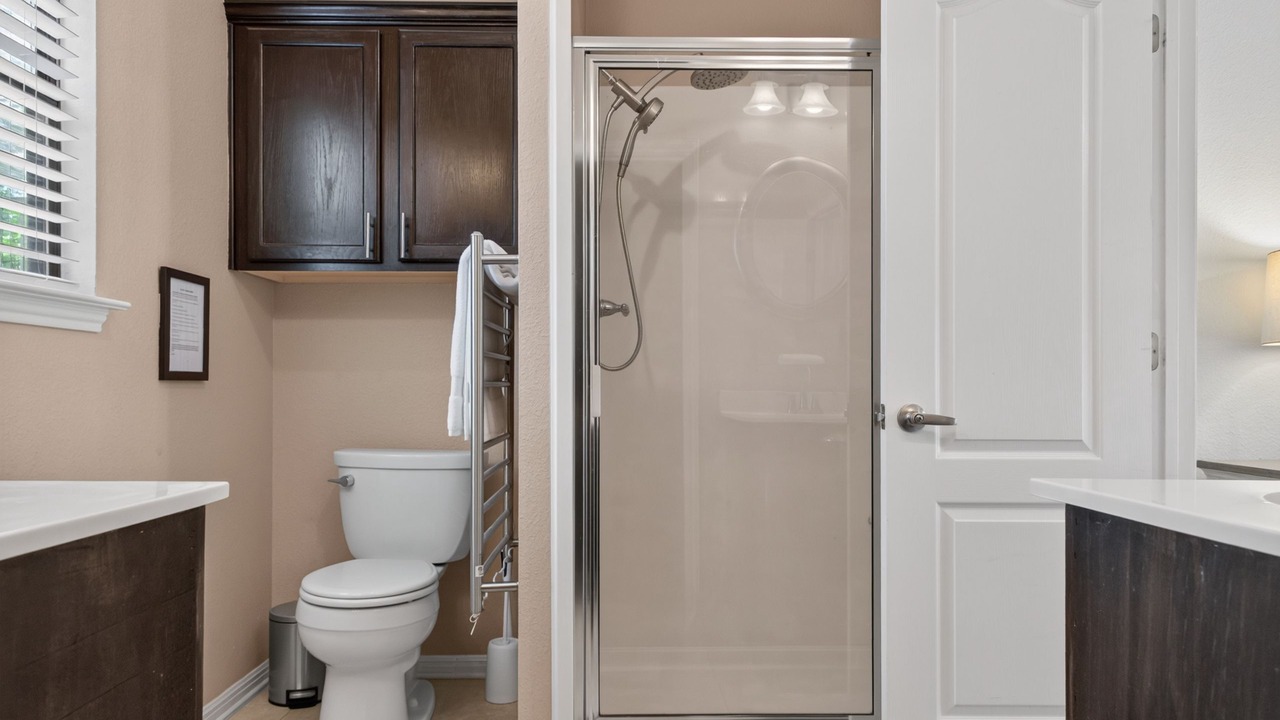 Photo of Bathroom in Point Venture