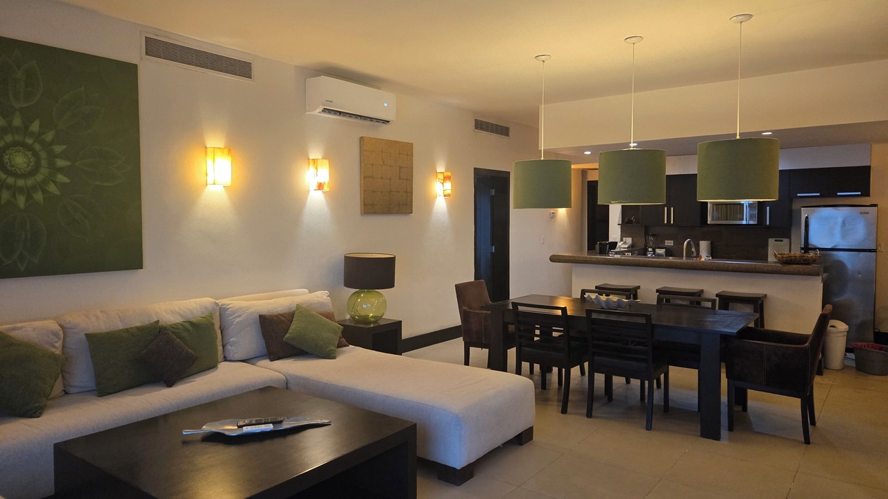 Photo of Livingroom in Downtown