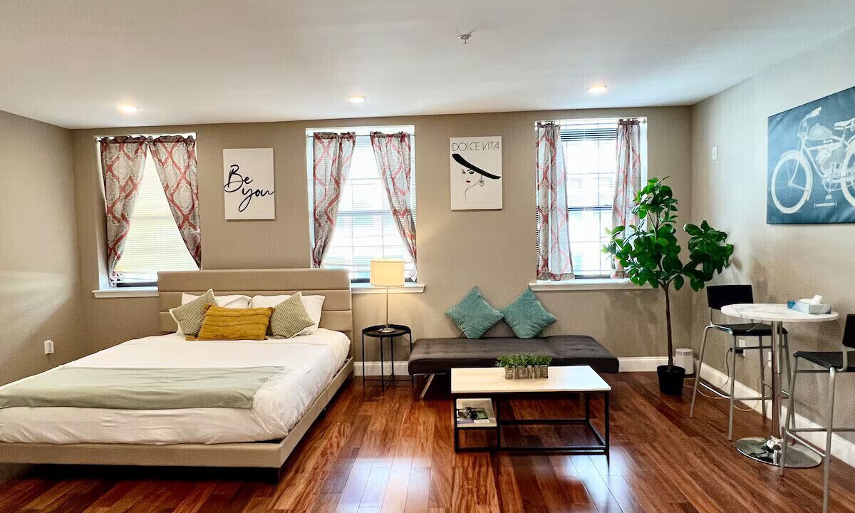 Photo of Bedroom in Logan Square