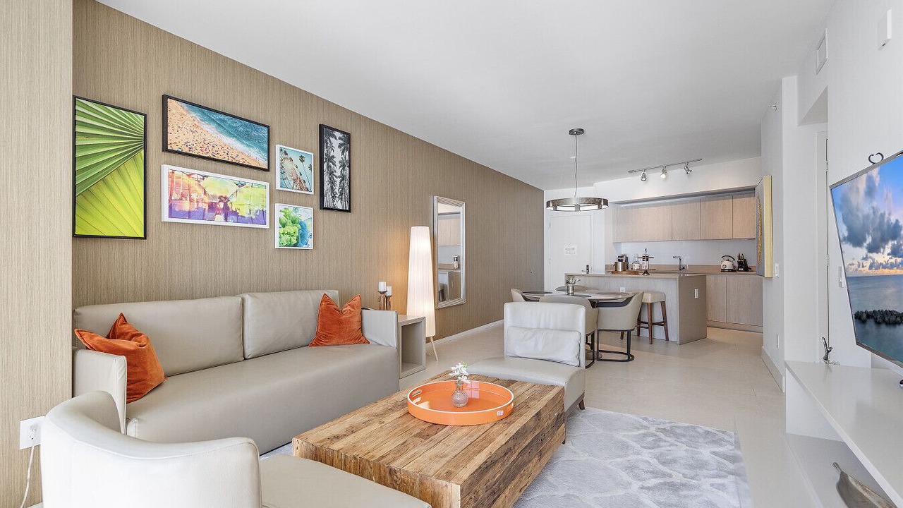 Photo of Livingroom in Hollywood South Central Beach