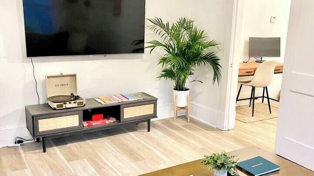 Photo of Livingroom in Midtown