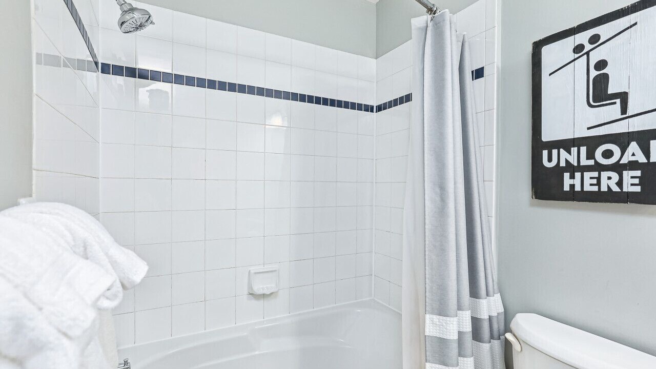 Photo of Bathroom in Craigleith