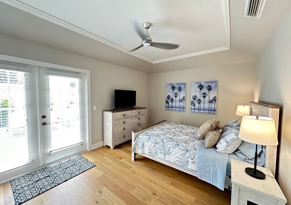 Photo of Bedroom in Venice Gardens