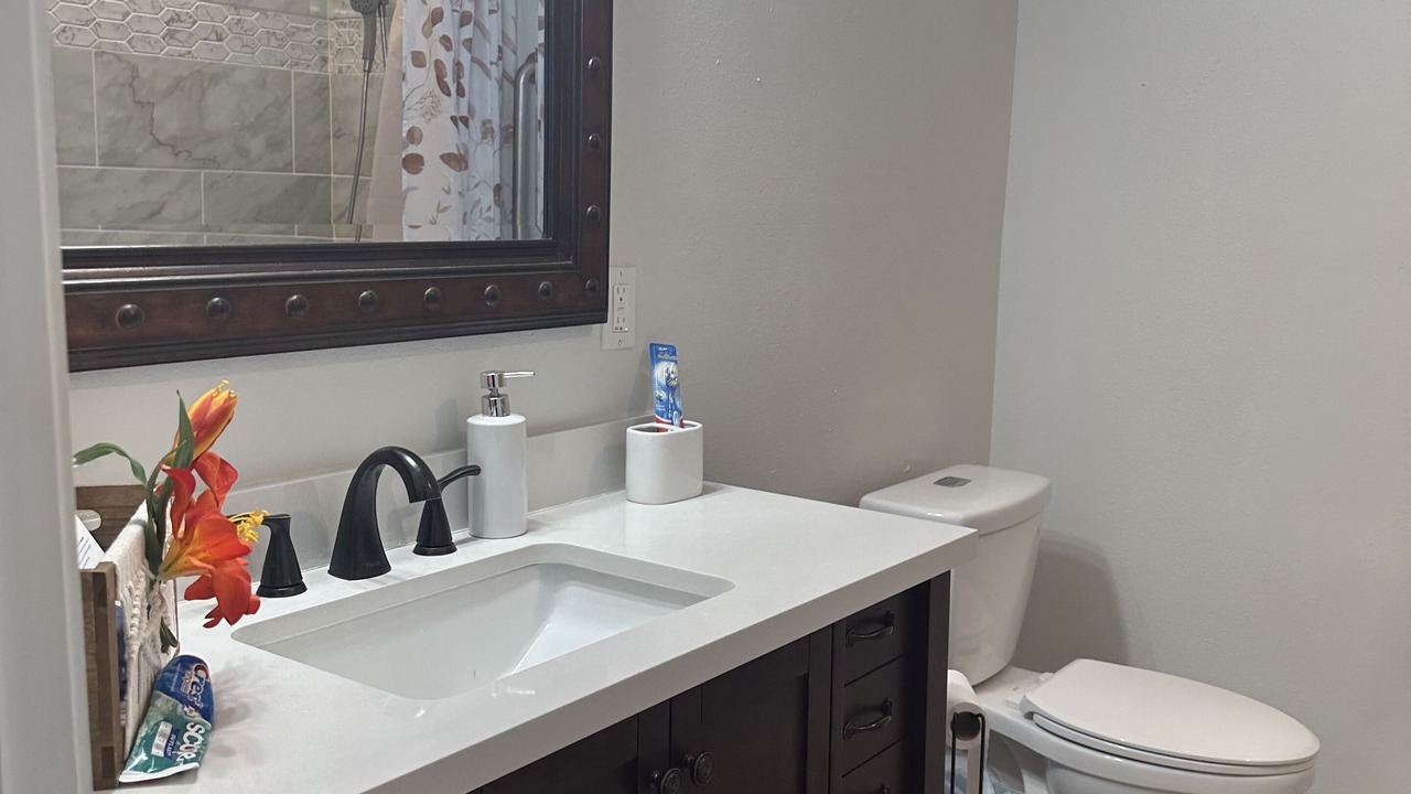 Photo of Bathroom in Northwest Los Angeles Heights