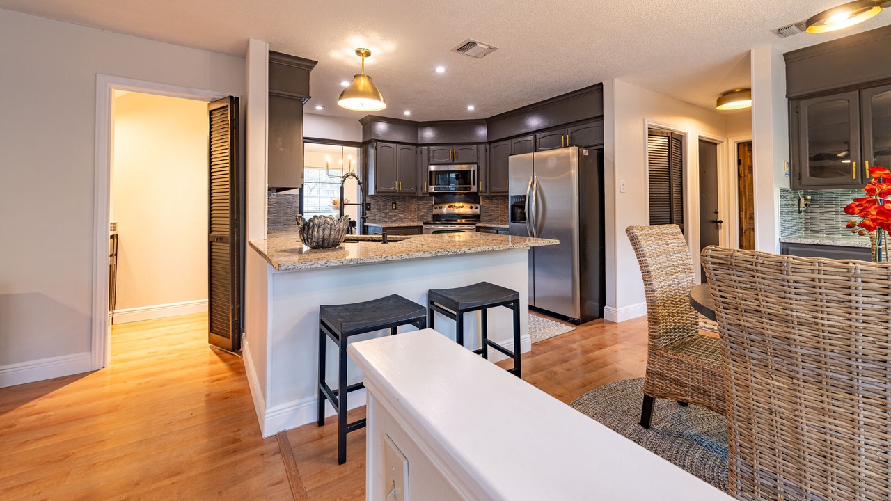 Photo of Kitchen in North Central Thousand Oaks