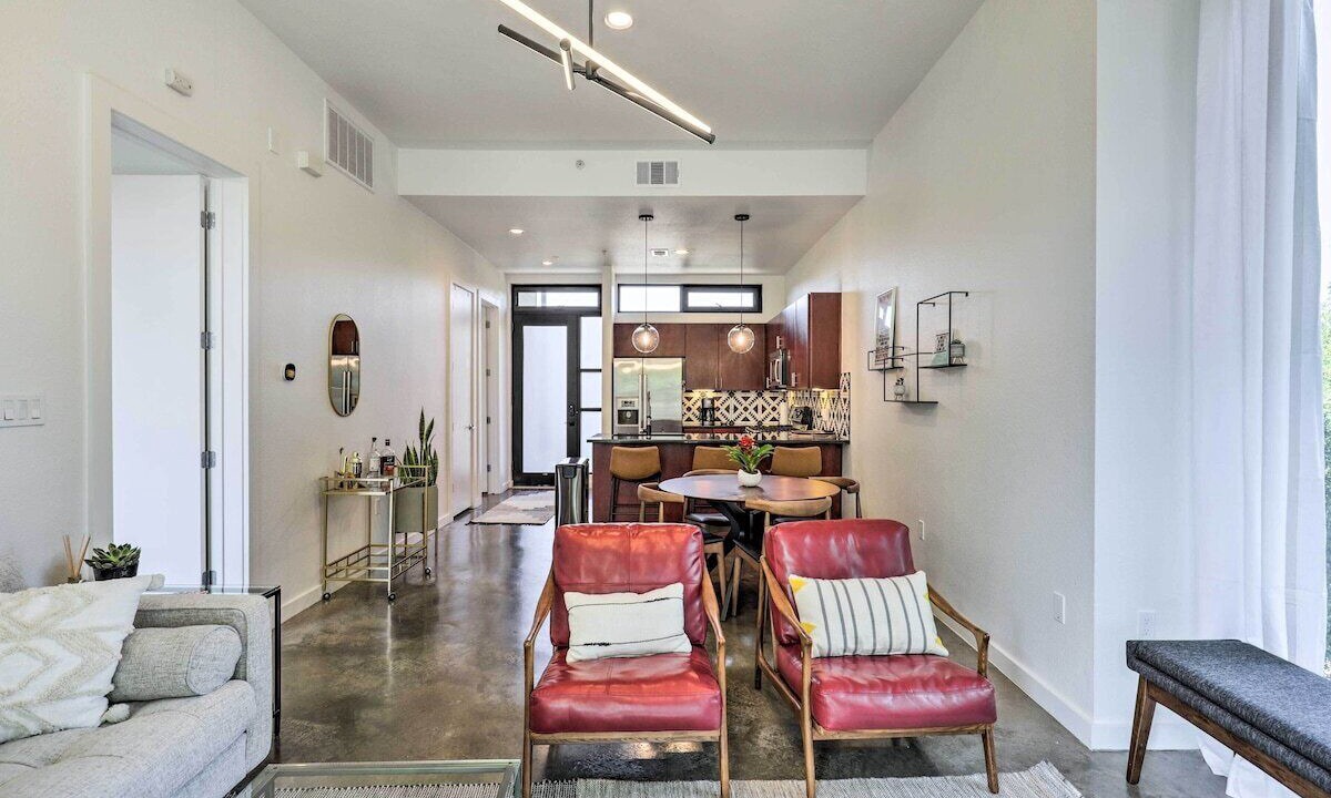 Photo of Livingroom in South Lamar