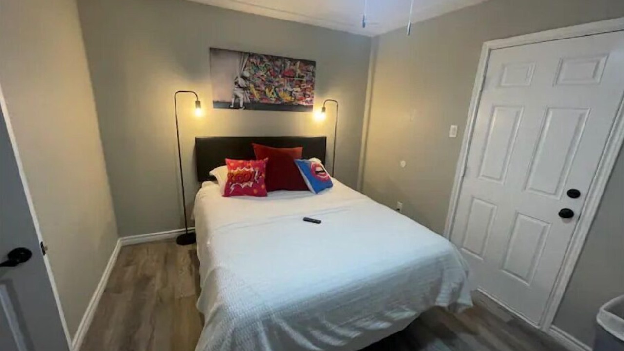 Photo of Bedroom in Central Arlington