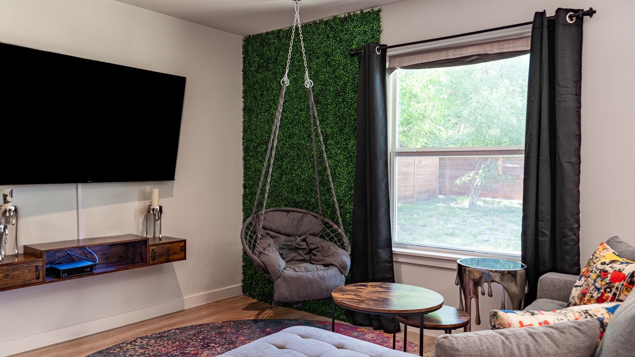 Photo of Livingroom in Barton Hills