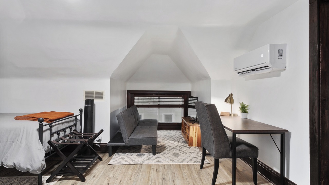 Photo of Bedroom in Southmoreland