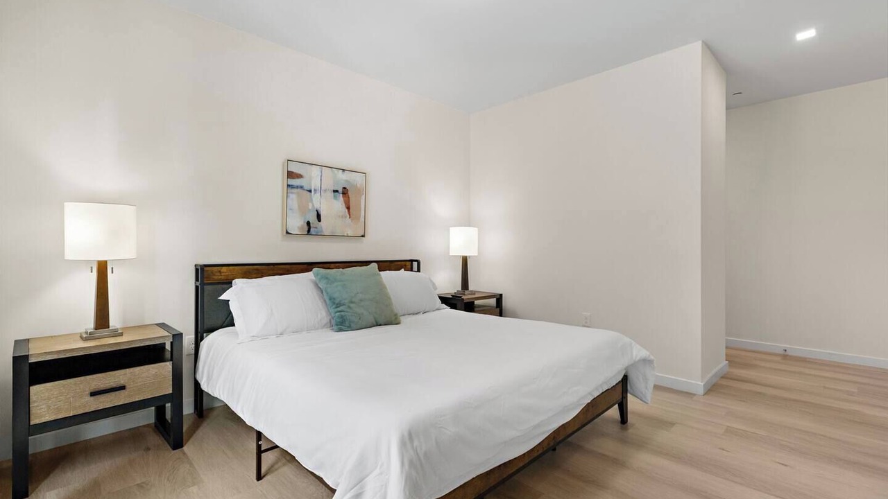 Photo of Bedroom in Newark