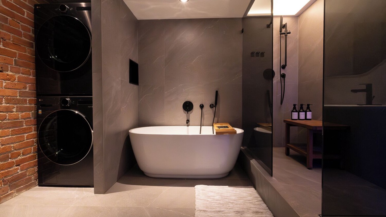 Photo of Bathroom in Chinatown