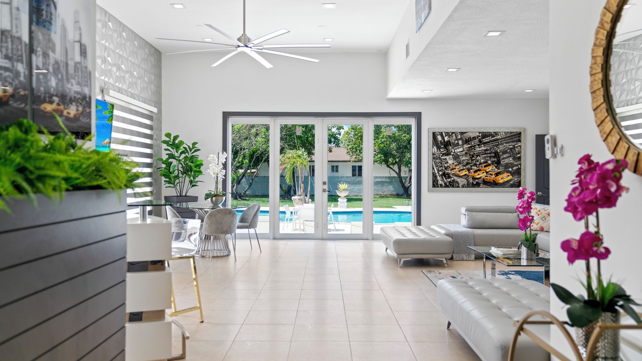 Photo of Livingroom in Tamiami
