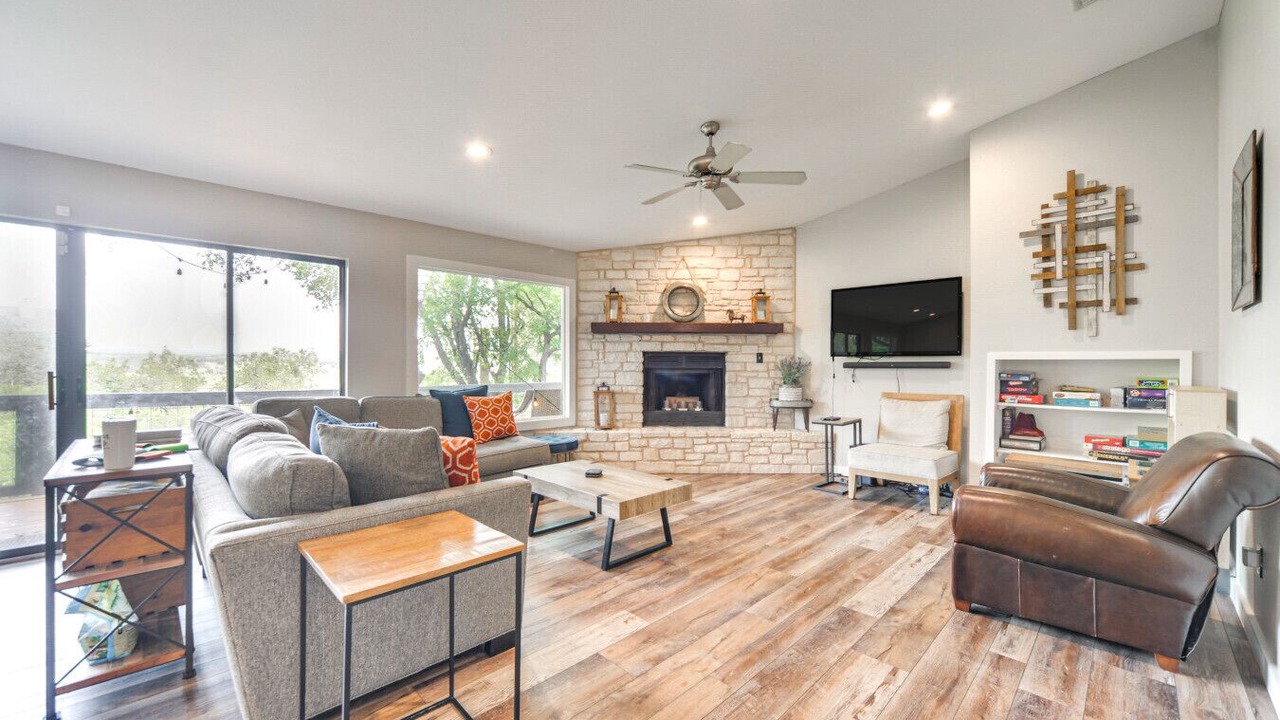 Photo of Livingroom in Spicewood
