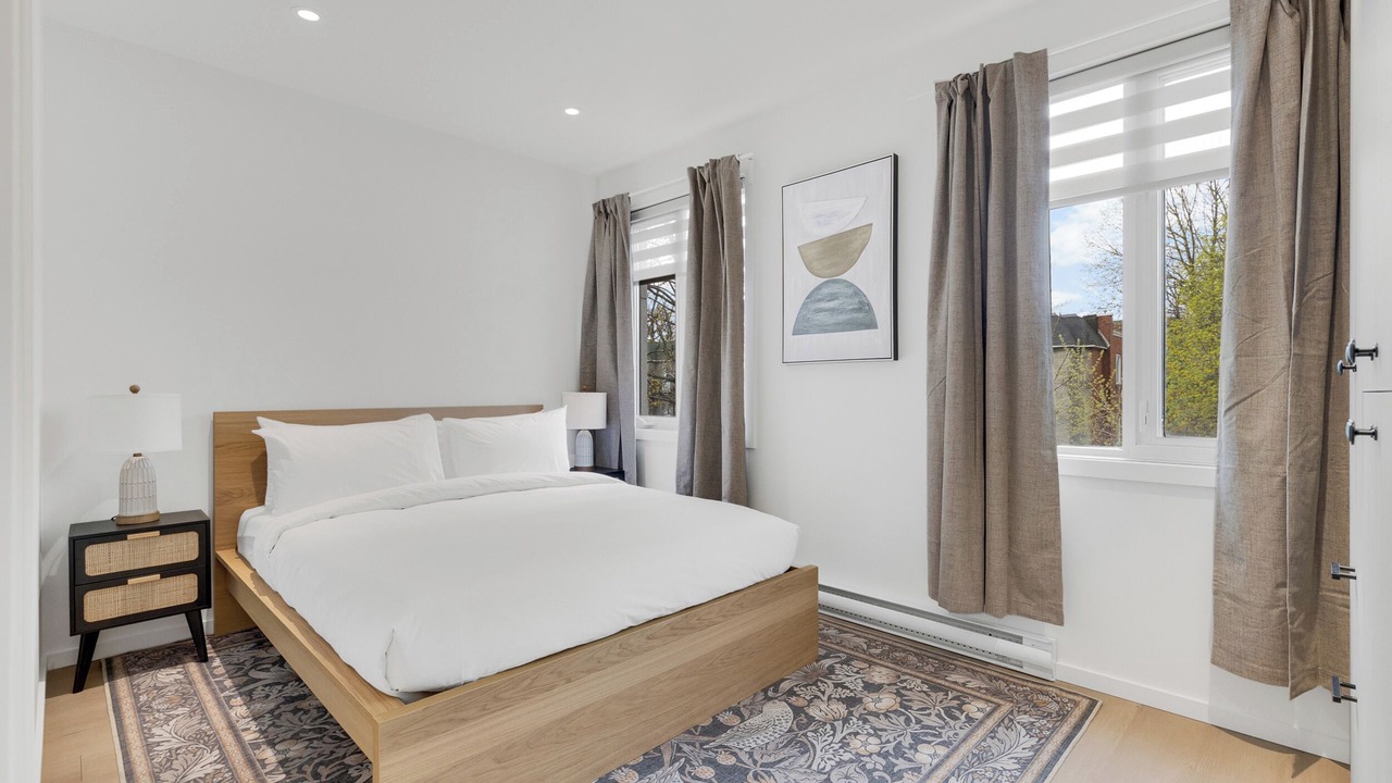 Photo of Bedroom in Cote-Des-Neiges—Notre-Dame-De-Grace