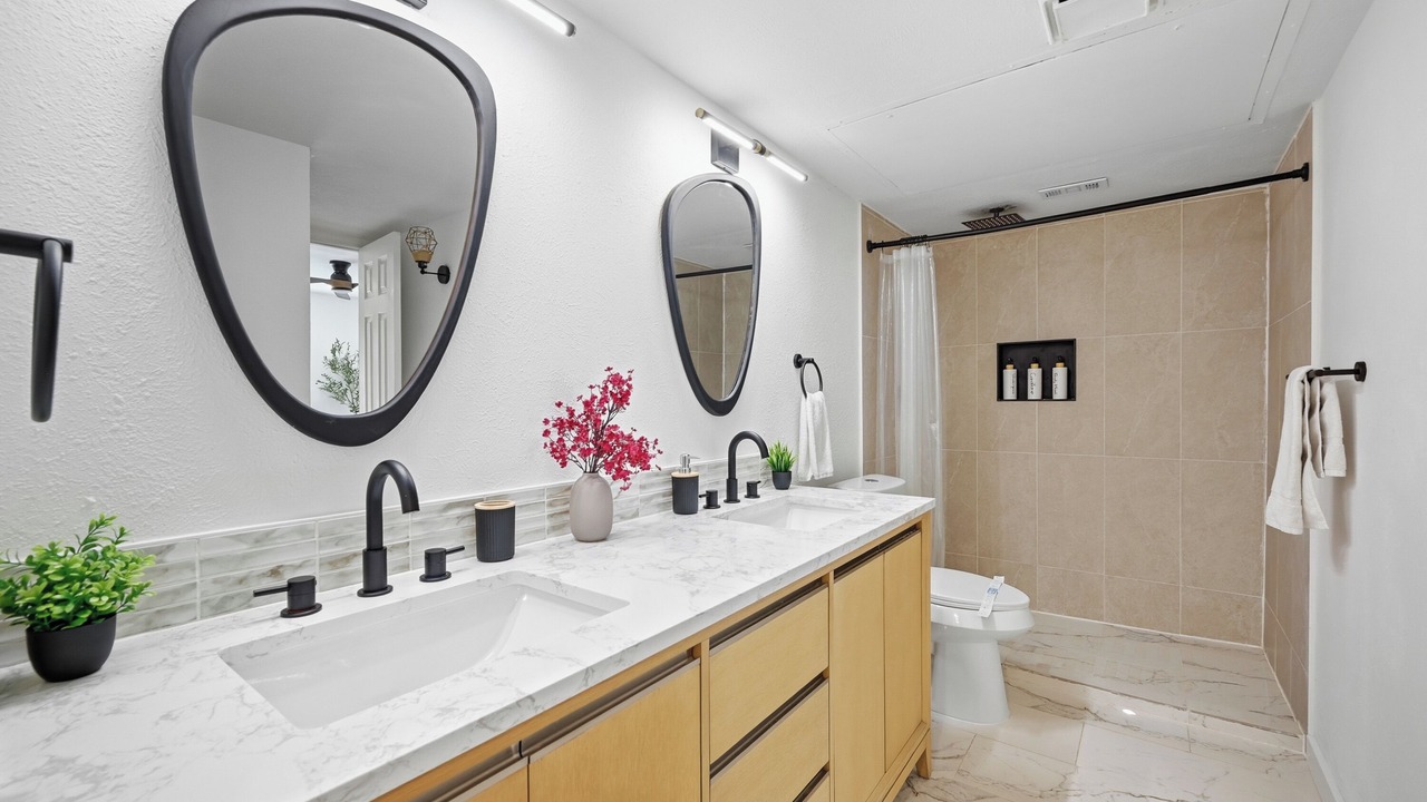 Photo of Bathroom in The Colony