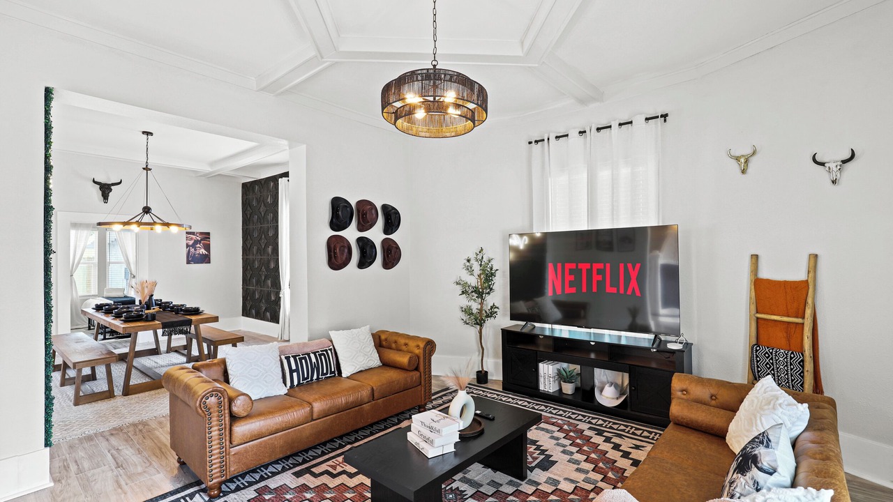 Photo of Livingroom in Five Points