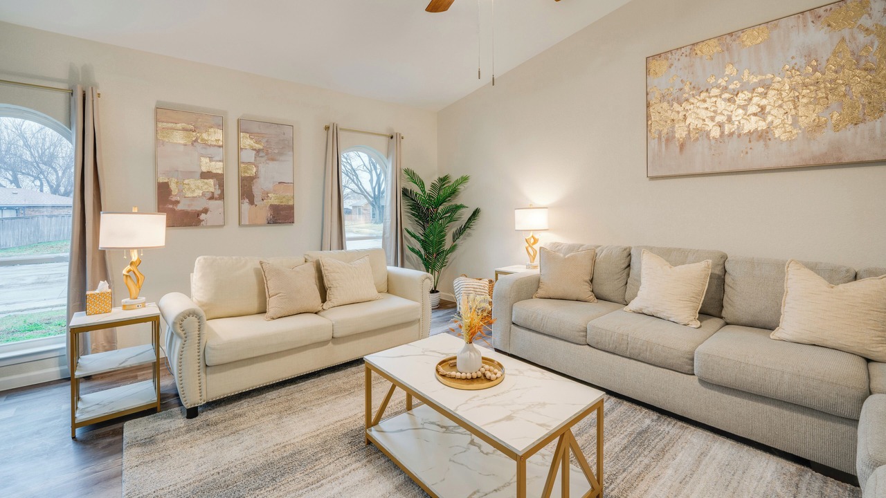 Photo of Livingroom in Grand Prairie