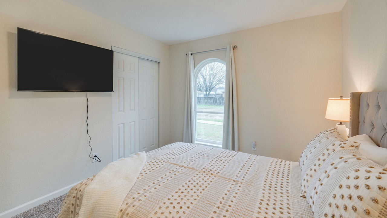 Photo of Bedroom in Grand Prairie