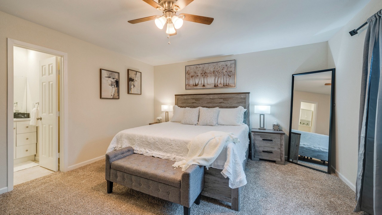 Photo of Bedroom in Grand Prairie