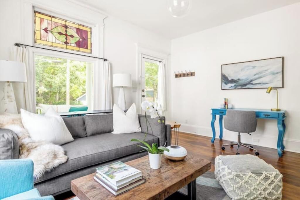 Photo of Livingroom in East Side